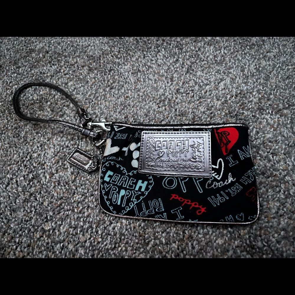 Coach Poppy wristlet